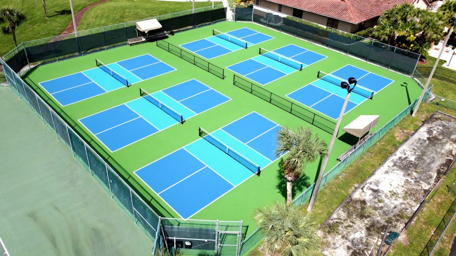 Thi công sân Poptennis 7 lớp sơn TOPSPORTS 2026